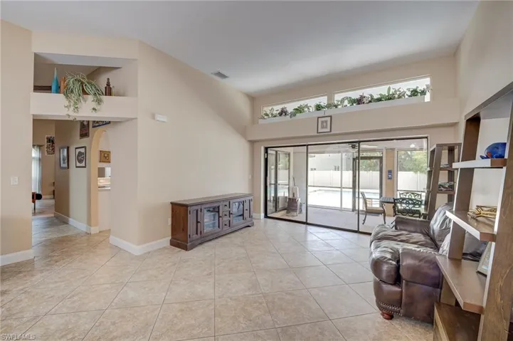 1722 Se 2nd St, Cape Coral, Florida 33990