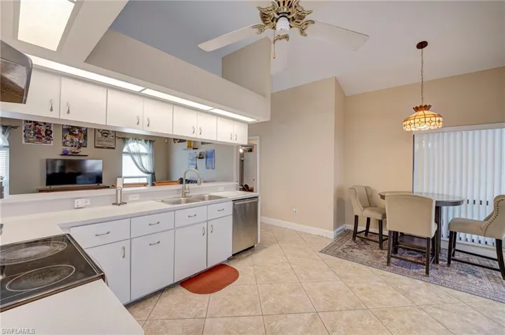 1722 Se 2nd St, Cape Coral, Florida 33990