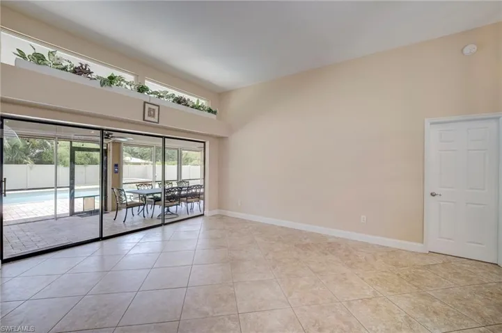 1722 Se 2nd St, Cape Coral, Florida 33990