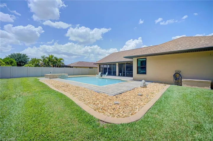 1722 Se 2nd St, Cape Coral, Florida 33990