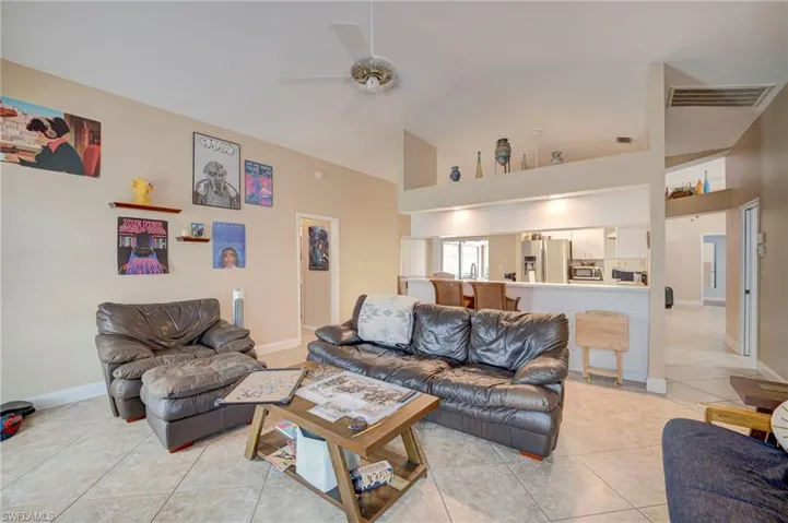 1722 Se 2nd St, Cape Coral, Florida 33990