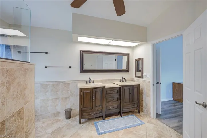 1722 Se 2nd St, Cape Coral, Florida 33990