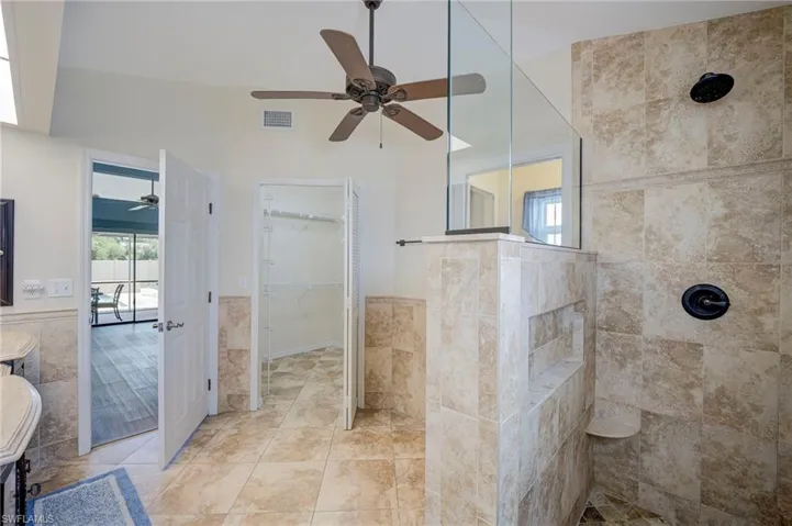 1722 Se 2nd St, Cape Coral, Florida 33990