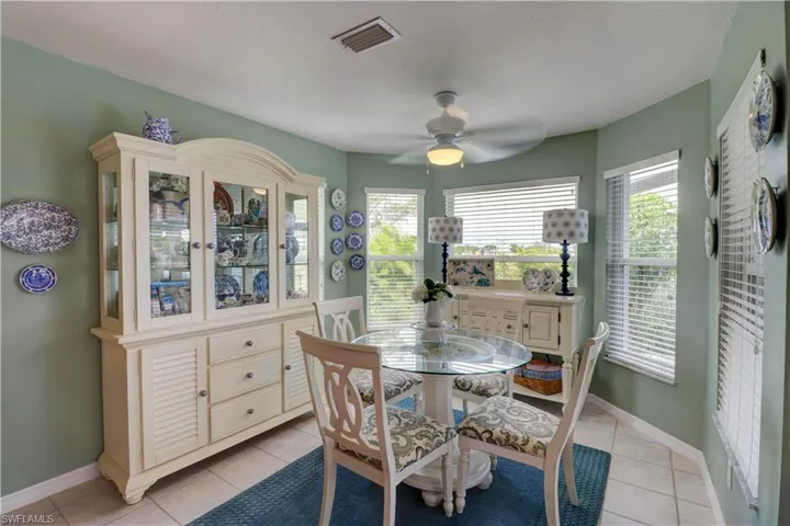 Eat-in kitchen dining area