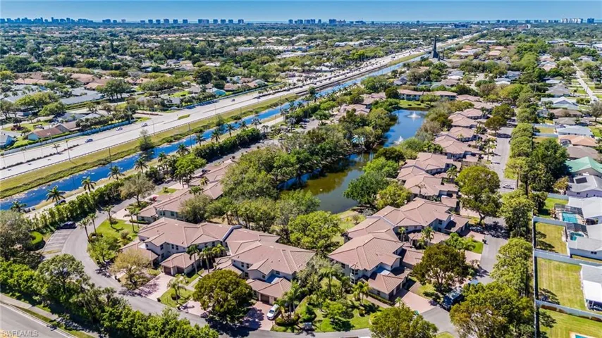 300 Diamond Cir 308, Naples, Florida 34110