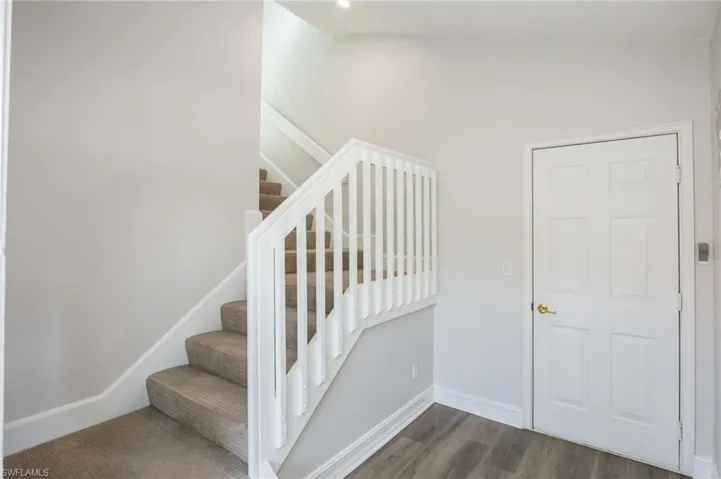 Foyer / Garage Entry
