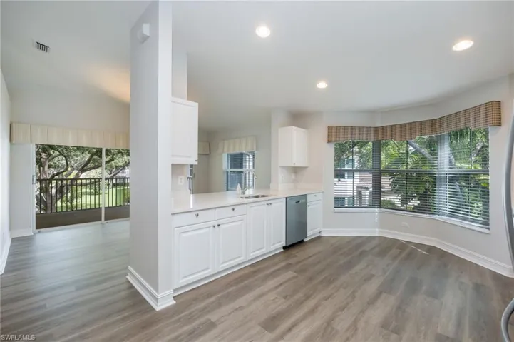 Kitchen / Dining Area