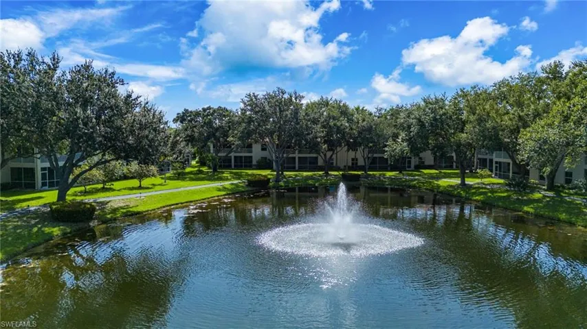 300 Diamond Cir 308, Naples, Florida 34110