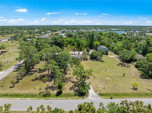 1429  Saint Clair Shores  RD, Naples, FL 34104