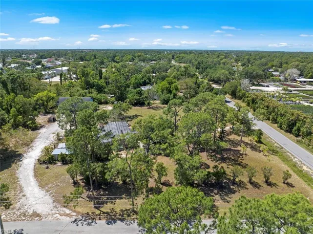 1429  Saint Clair Shores  RD, Naples, FL 34104
