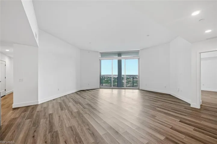 1950 Mayfair St Ph8, Naples, Florida 34104
