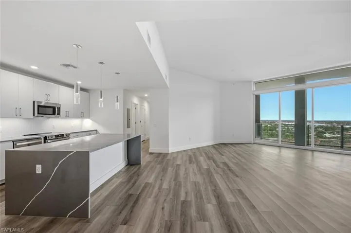 1950 Mayfair St Ph8, Naples, Florida 34104