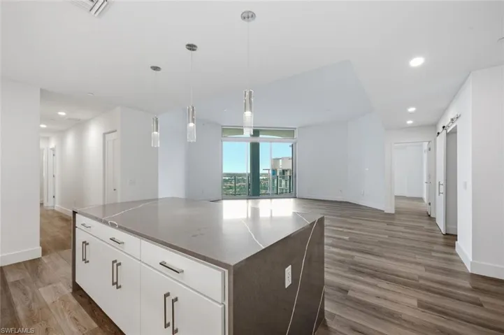1950 Mayfair St Ph8, Naples, Florida 34104
