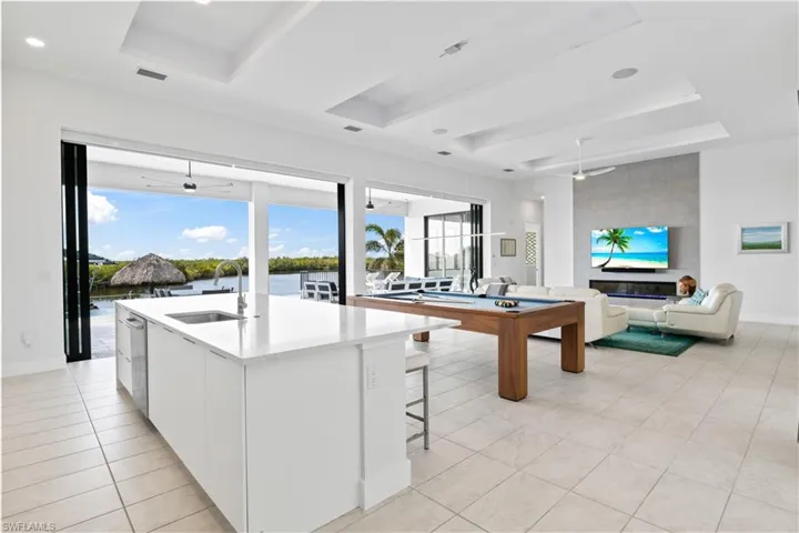 Who would not want to cook looking at this view!