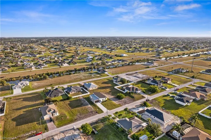 2232 Nw 7th St, Cape Coral Fl 33993