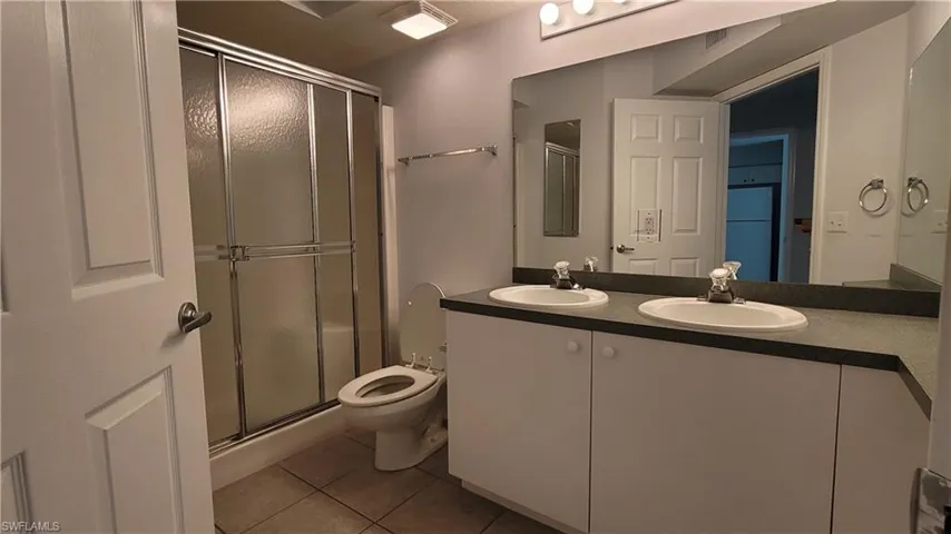 Primary Bath With Double Sinks