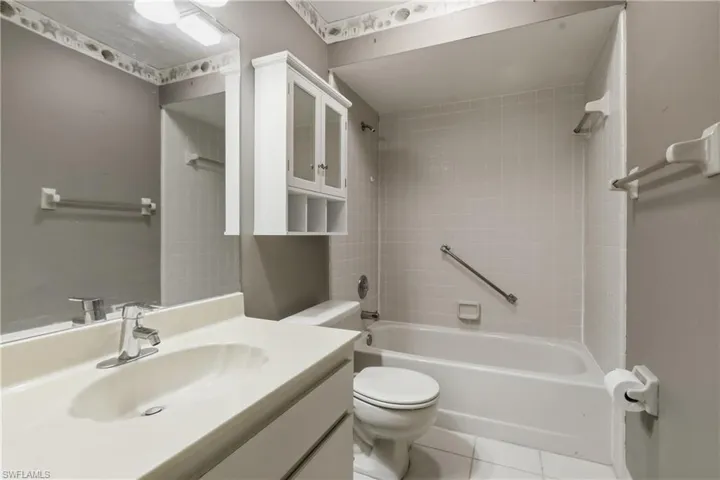 9753 Maplecrest Cir, Lehigh Acres, Florida 33936
