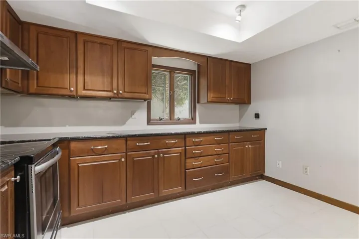 9753 Maplecrest Cir, Lehigh Acres, Florida 33936