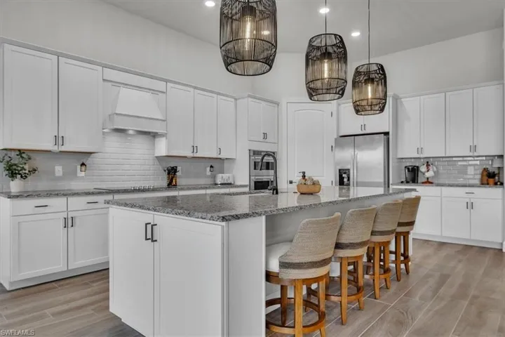 2937  Sagittaria  LN, Alva, FL 33920