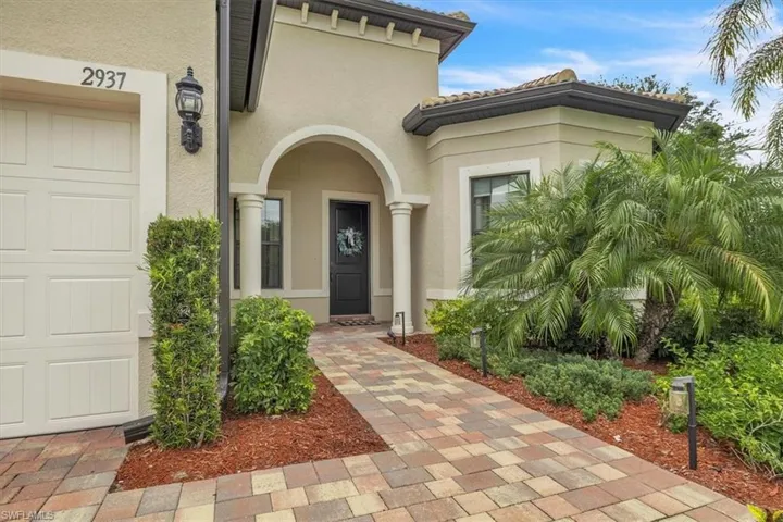 2937  Sagittaria  LN, Alva, FL 33920