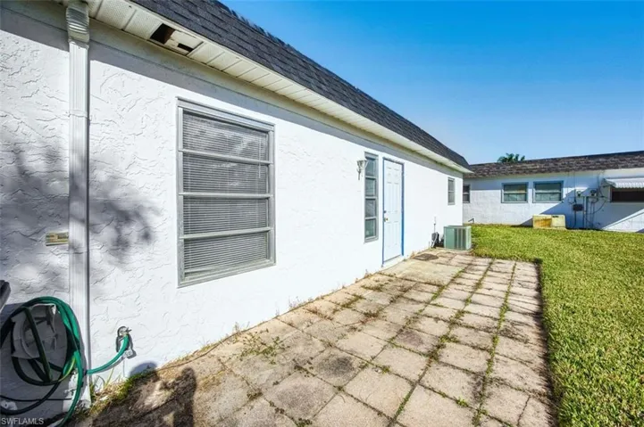 42  Temple  CT, Lehigh Acres, FL 33936