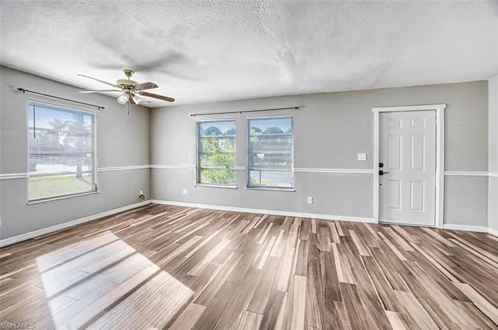 42  Temple  CT, Lehigh Acres, FL 33936
