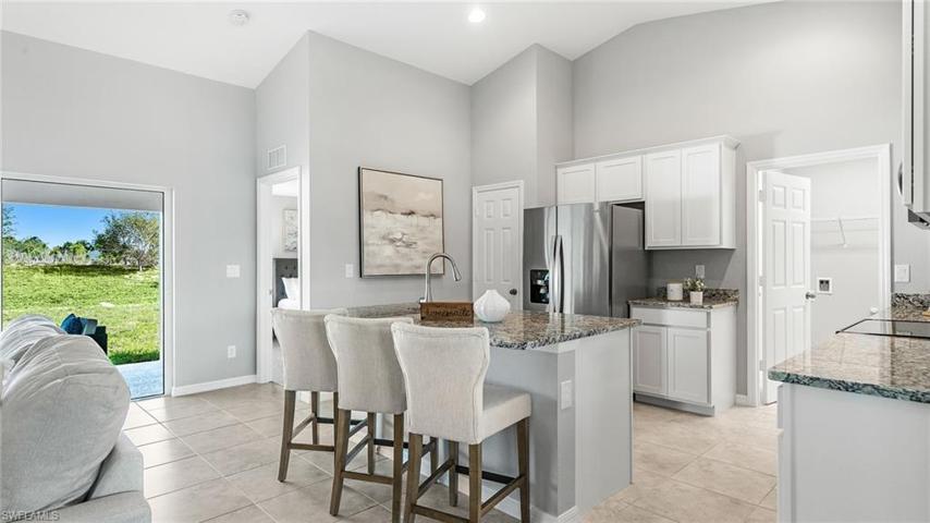 2725 SW 5th ST, CAPE CORAL FL 33991
