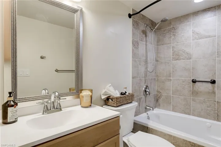 Second/guest bath