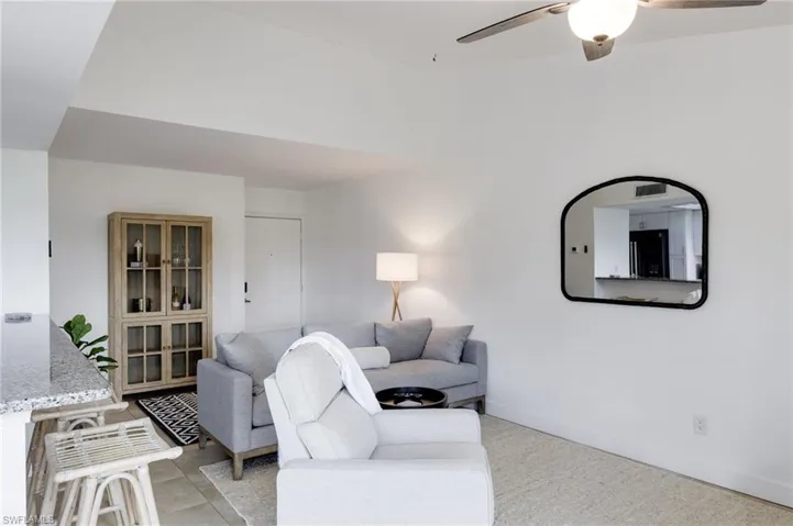 5530 Trailwinds DR # 726, FORT MYERS FL 33907