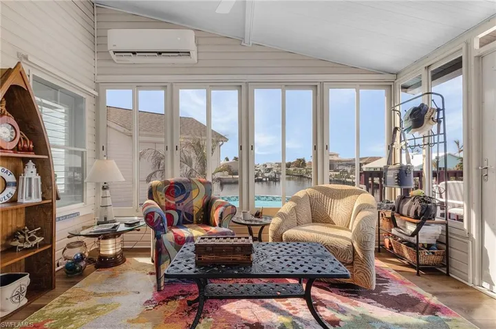 Sunroom is air conditioned and has wonderful views of the intersecting canals.