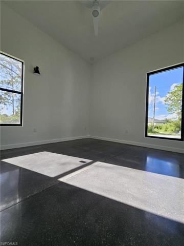 546  Charles Sise E ST, LEHIGH ACRES, FL 33974