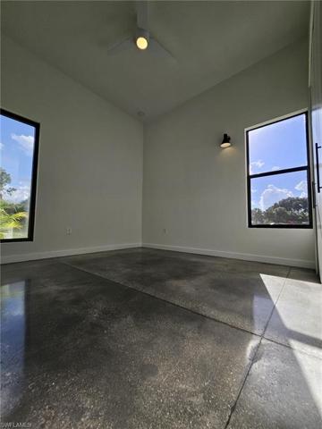 546  Charles Sise E ST, LEHIGH ACRES, FL 33974