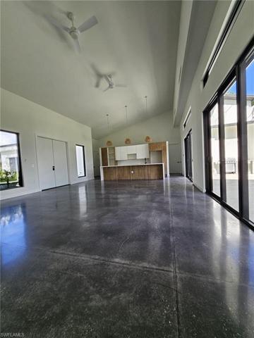 546  Charles Sise E ST, LEHIGH ACRES, FL 33974