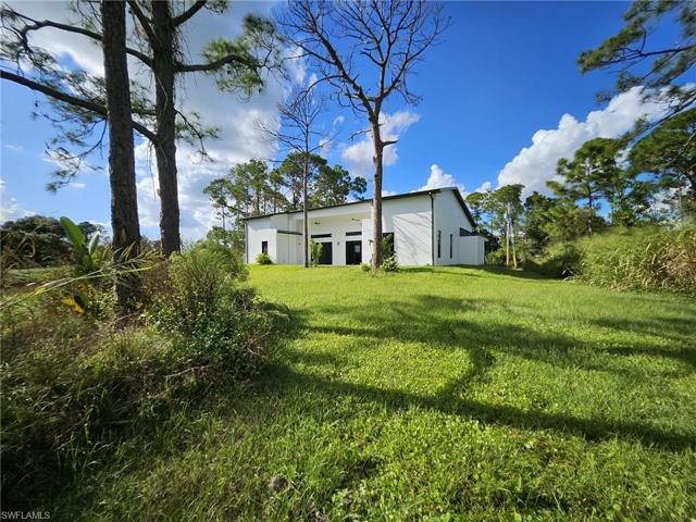 546  Charles Sise E ST, LEHIGH ACRES, FL 33974