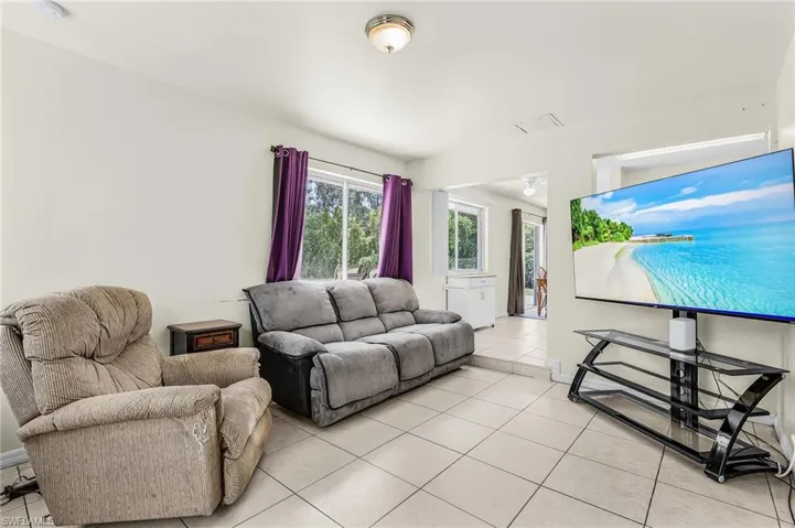 1718 Ne 7th Ter, Cape Coral, Florida 33909