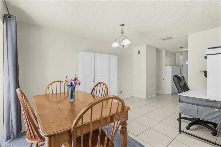 1718 Ne 7th Ter, Cape Coral, Florida 33909
