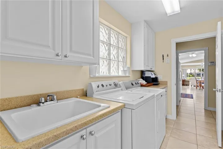 7620 Rozzini Ln, Naples, Florida 34114