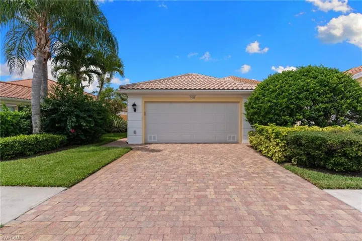 7620 Rozzini Ln, Naples, Florida 34114