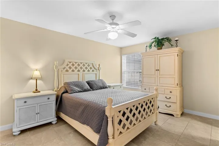 7620 Rozzini Ln, Naples, Florida 34114
