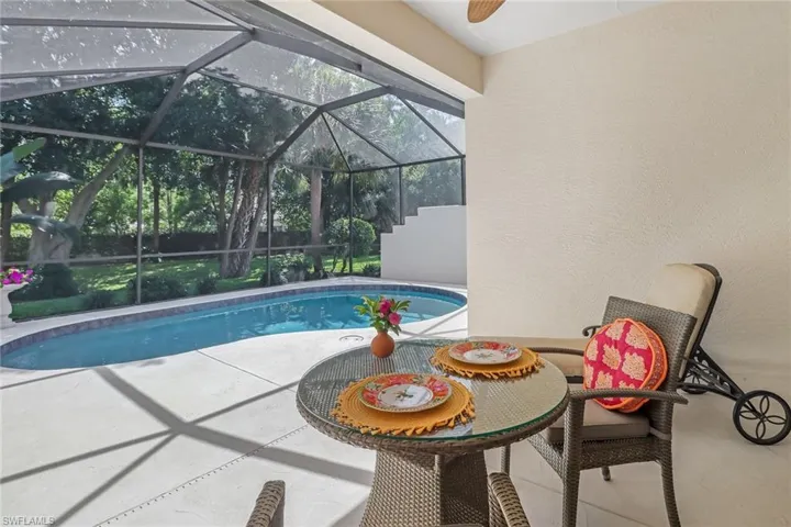 A private landscaped yard is a rare find in Naples. Hang a hammock, anyone?
