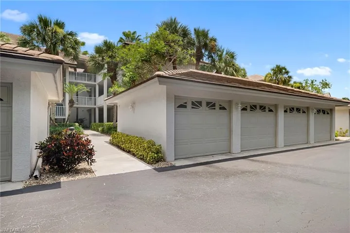 770 Waterford Dr 202, Naples, Florida 34113
