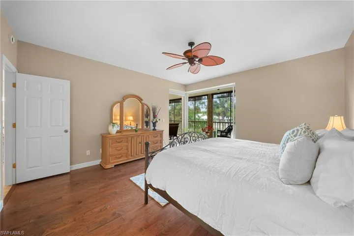 770 Waterford Dr 202, Naples, Florida 34113