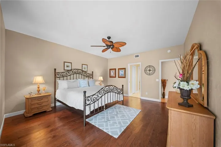 770 Waterford Dr 202, Naples, Florida 34113