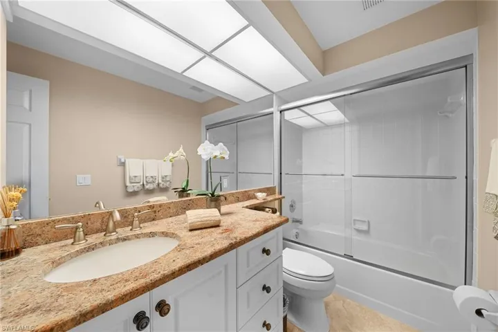 770 Waterford Dr 202, Naples, Florida 34113