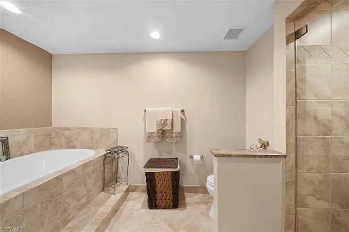770 Waterford Dr 202, Naples, Florida 34113