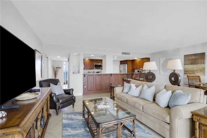 10420 Gulf Shore Dr 162, Naples, Florida 34108