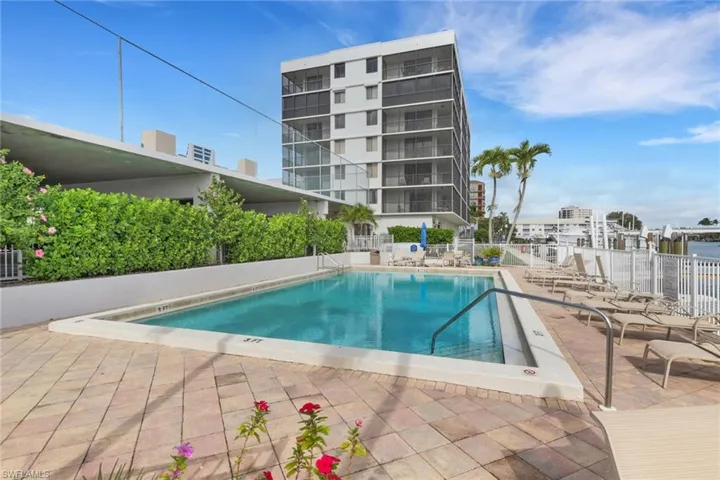 10420 Gulf Shore Dr 162, Naples, Florida 34108