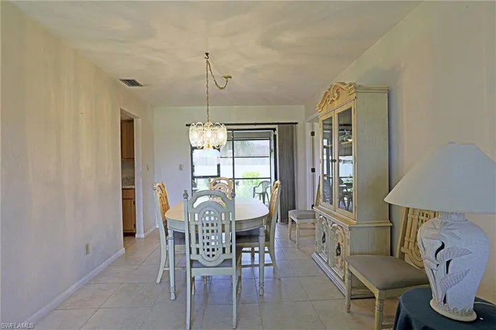 3925 Se 2nd Pl, Cape Coral, Florida 33904