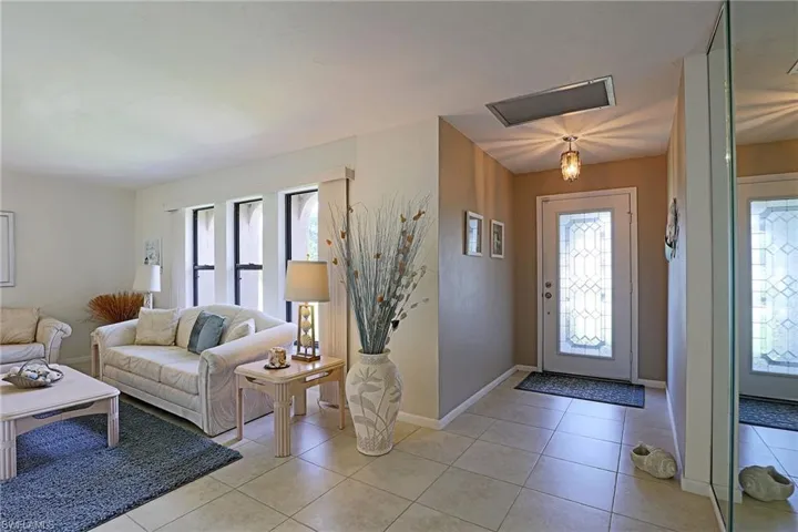 3925 Se 2nd Pl, Cape Coral, Florida 33904