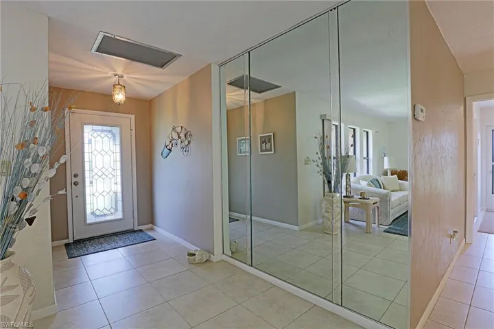 3925 Se 2nd Pl, Cape Coral, Florida 33904